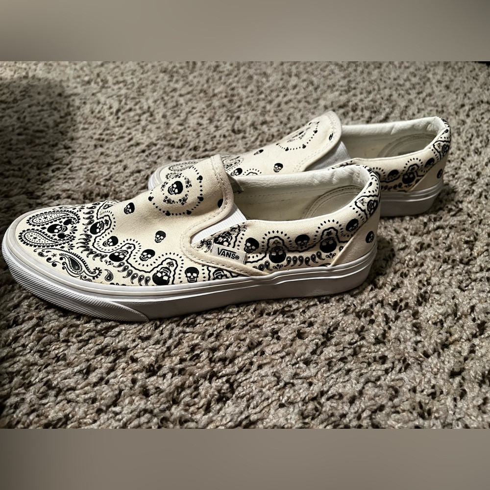 Vans Bandana Classic Slip Ons Classic Black & Cream Womens Size 8/Mens Size 6.5